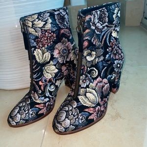 Charlotte Stone Floral Booties Size 7